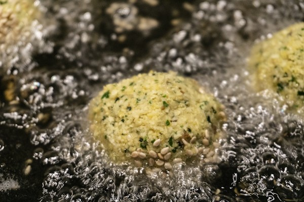The Benefits of Recycling Using Cooking Oil 1 img