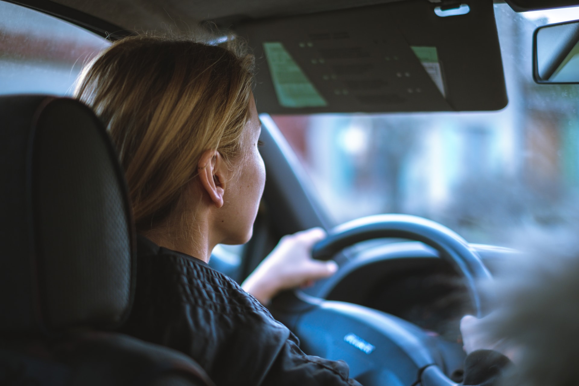 How to Manage Arthritis Pain When You're a Frequent Driver 7 jan baborak 4STq2B24S1k unsplash